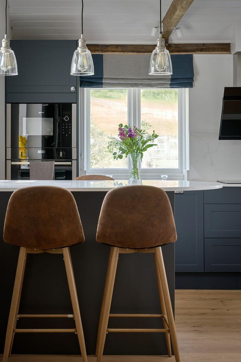 Kitchen with bar seating area